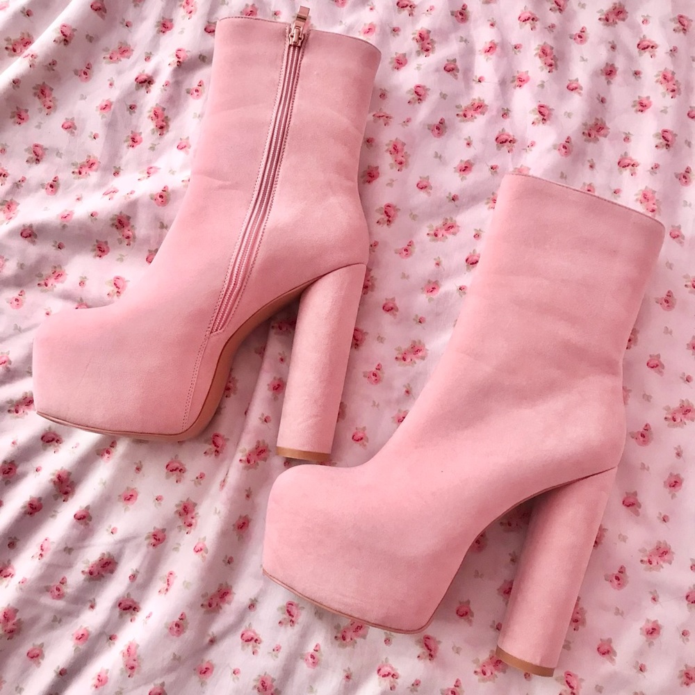 Lamoda pink platform booties